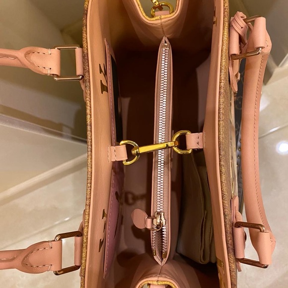 Louis Vuitton Montaigne X Jeff Koons Fragonard - Picture 13 of 16